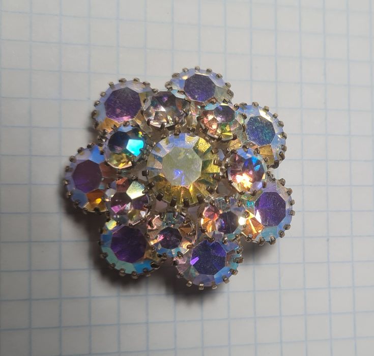 Продам брошь Чехословакия