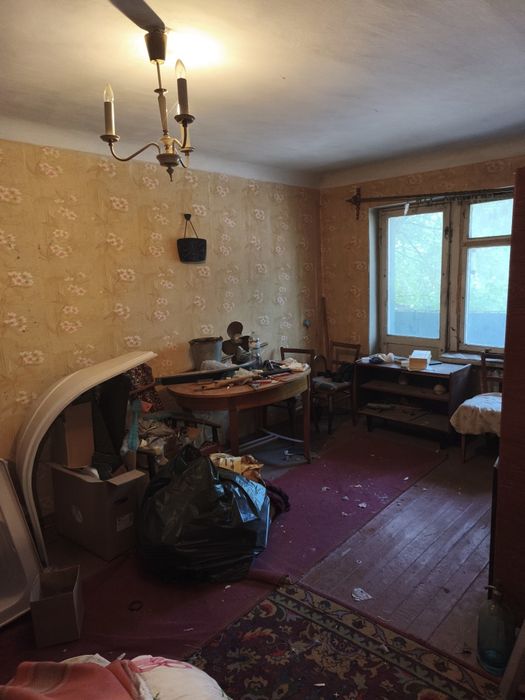 Продам 1кім. Квартиру Покровський район