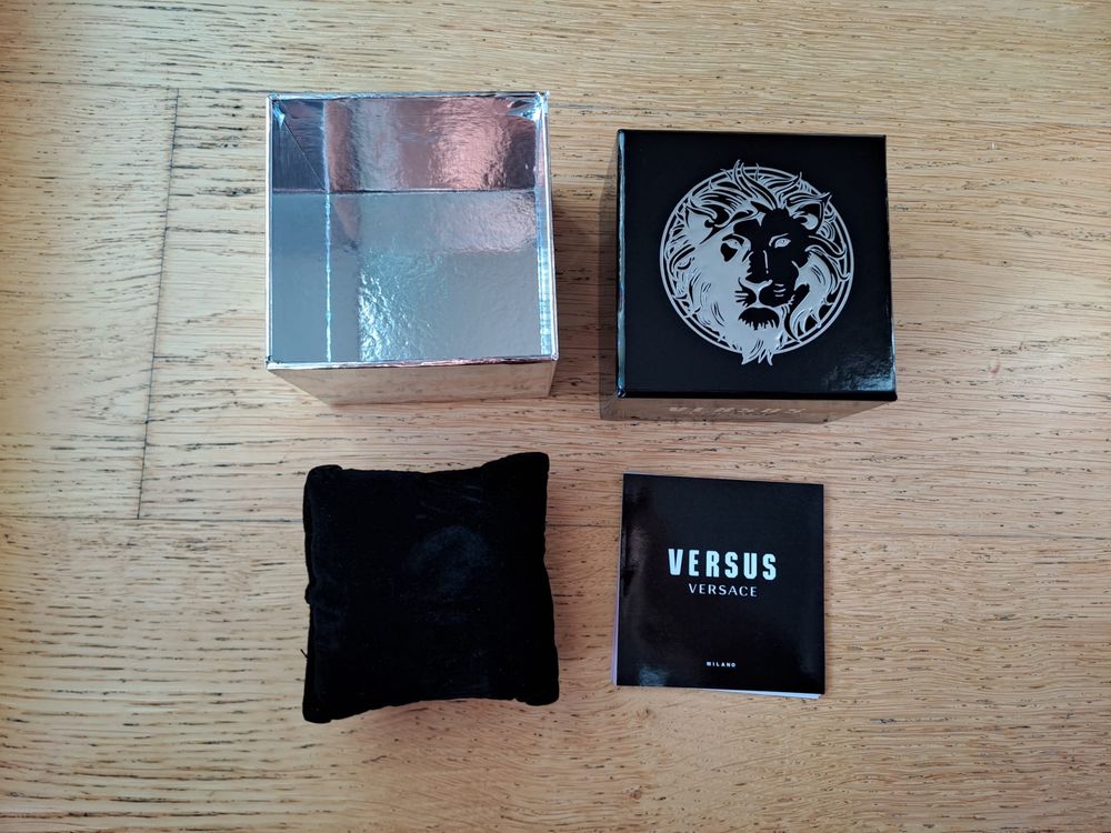 Pudełko pudełeczko box case na zegarek versace versus srebrne czarne