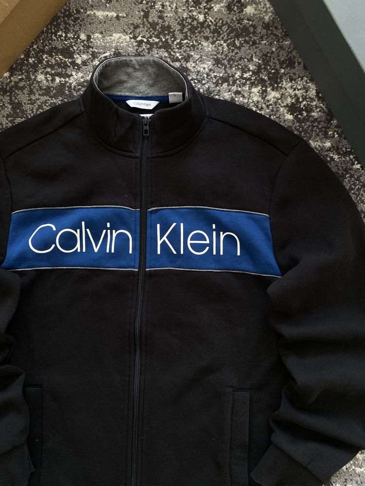Олімпійка Calvin Klein М розмір