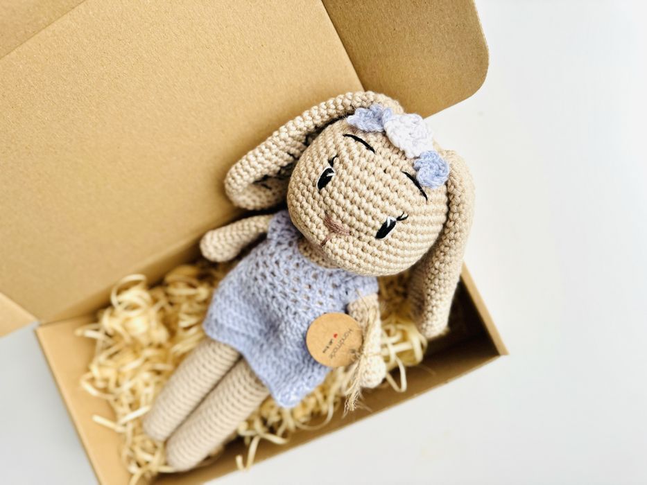 Króliczek zrobiony na szydełku