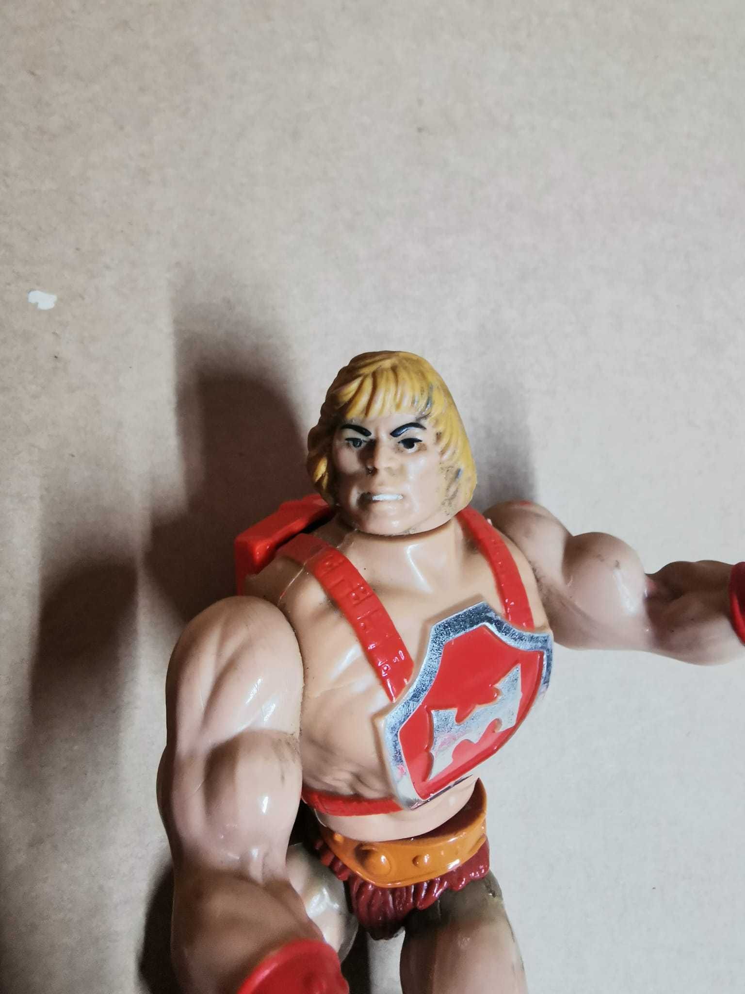 2 figuras He man thunder punch e Two bad