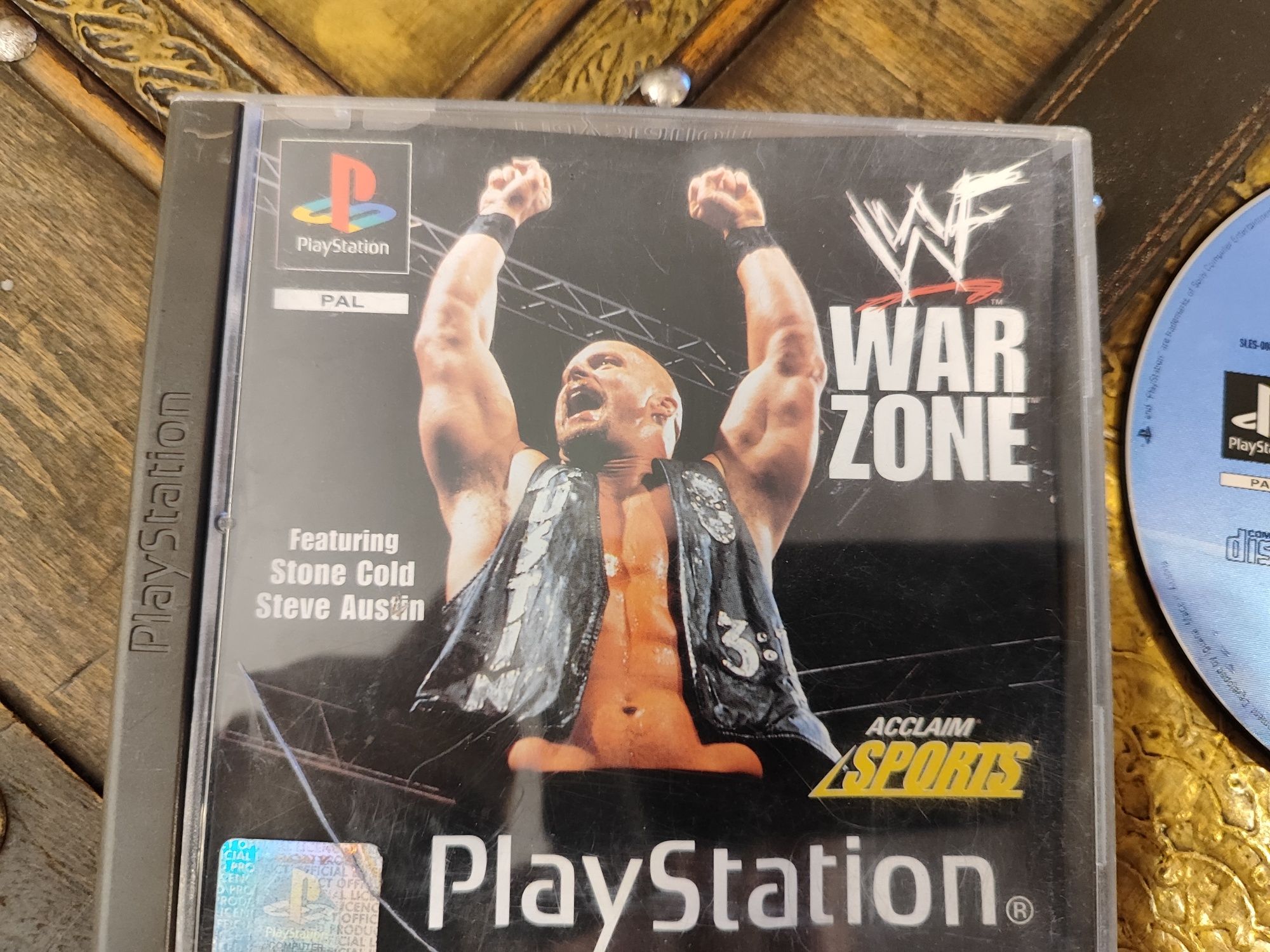 WWF War Zone gra na  Play Station Ps1