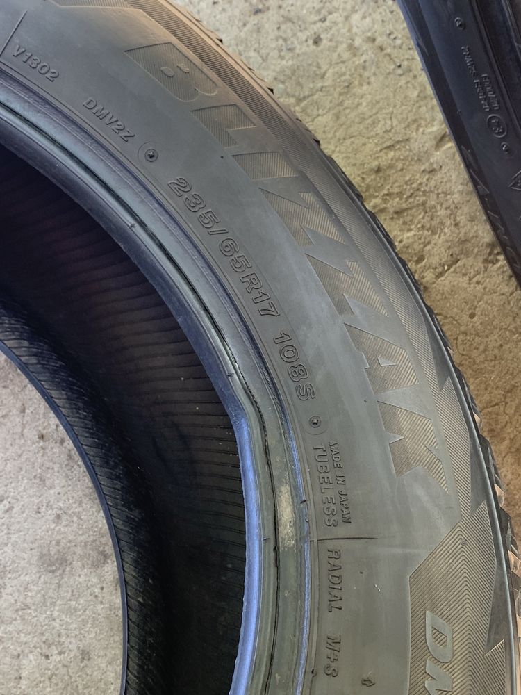 235/65 17  bridgestone blizzak