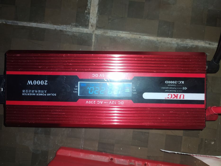 Продам інвертор12-220в, 2000 ват