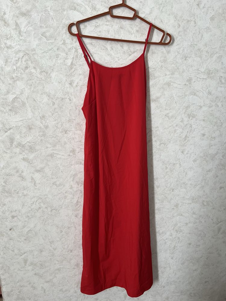 Жіночий літній костюм: сукня міді і сорочка 40