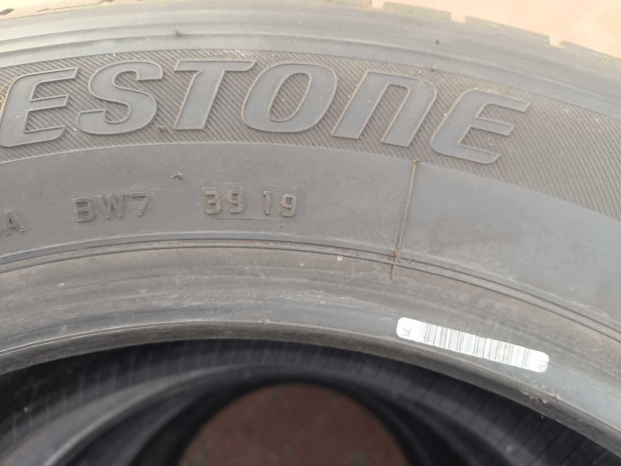 Opony Bridgestone 215/60 R17C
