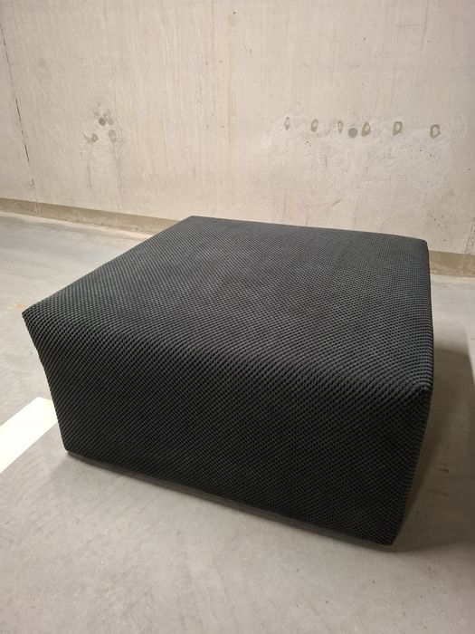 Pufa Terrafino 80x80 cm czarna w tkaninie hydrofobowej SELSEY