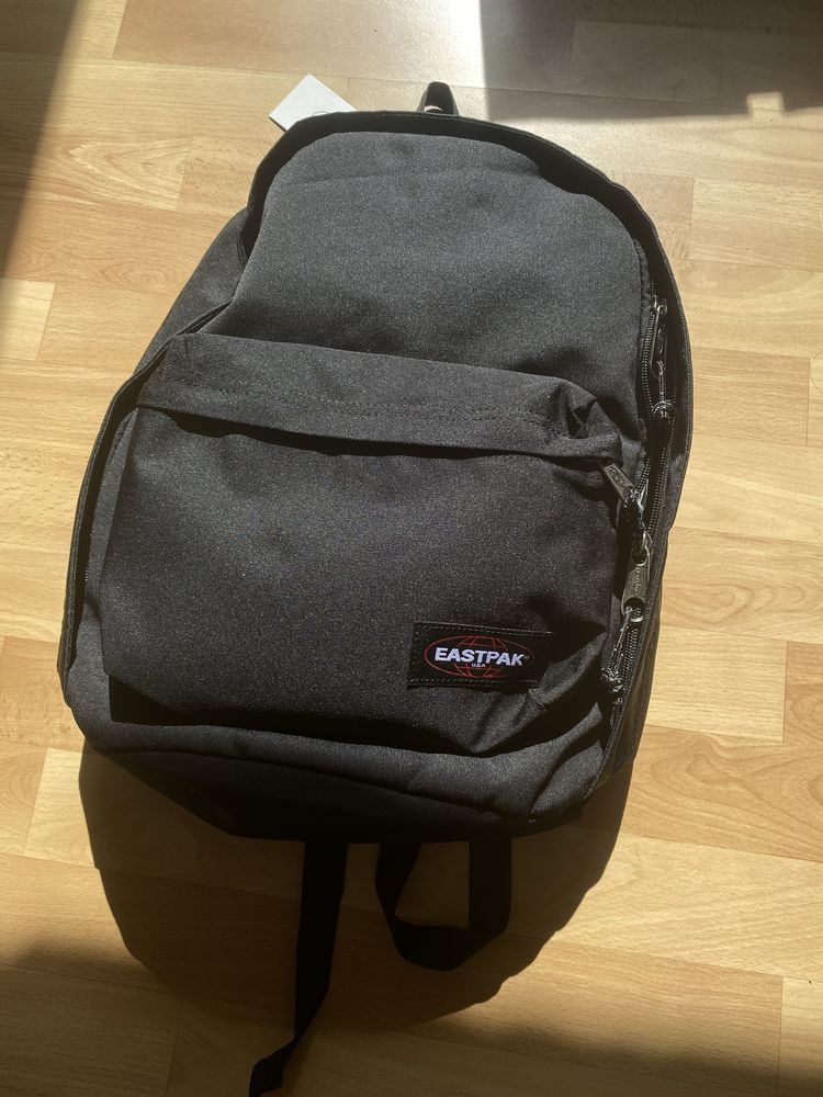 Рюкзак Eastpak 27 літрів / для ноутбуку