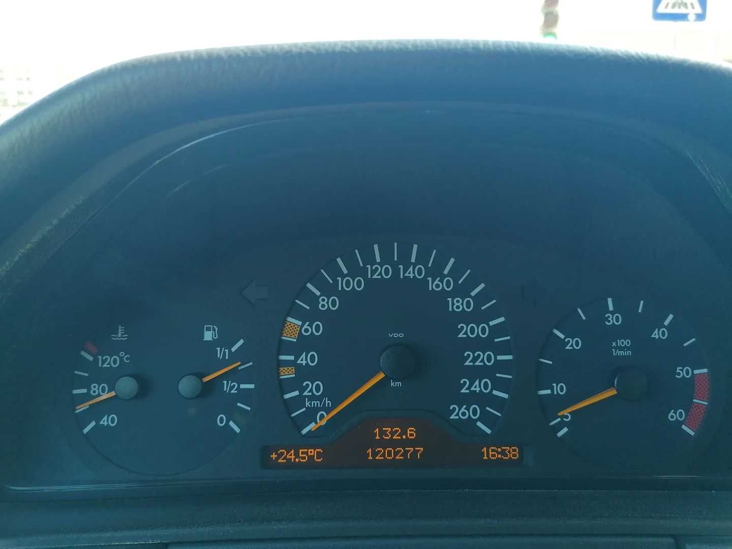 Mercedes Benz E300d