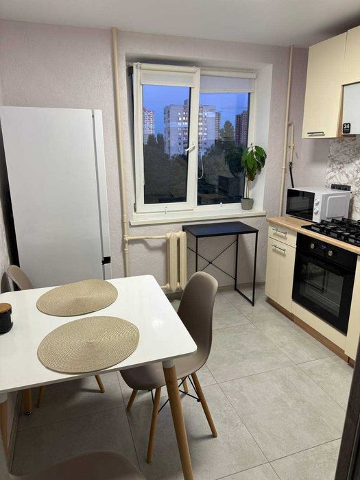 здам двокімнатну квартиру НАУ