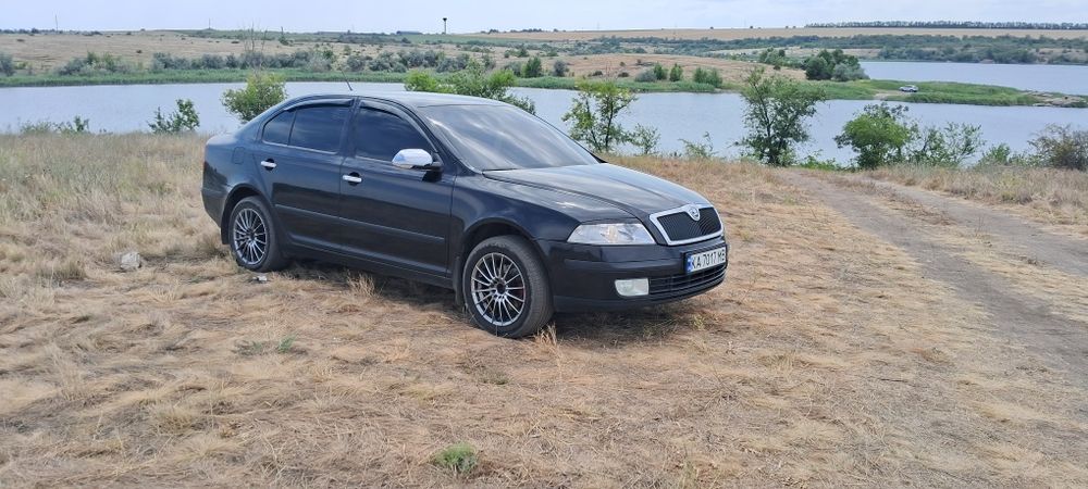 Шкода октавия а5, 1.6 mpi,официал