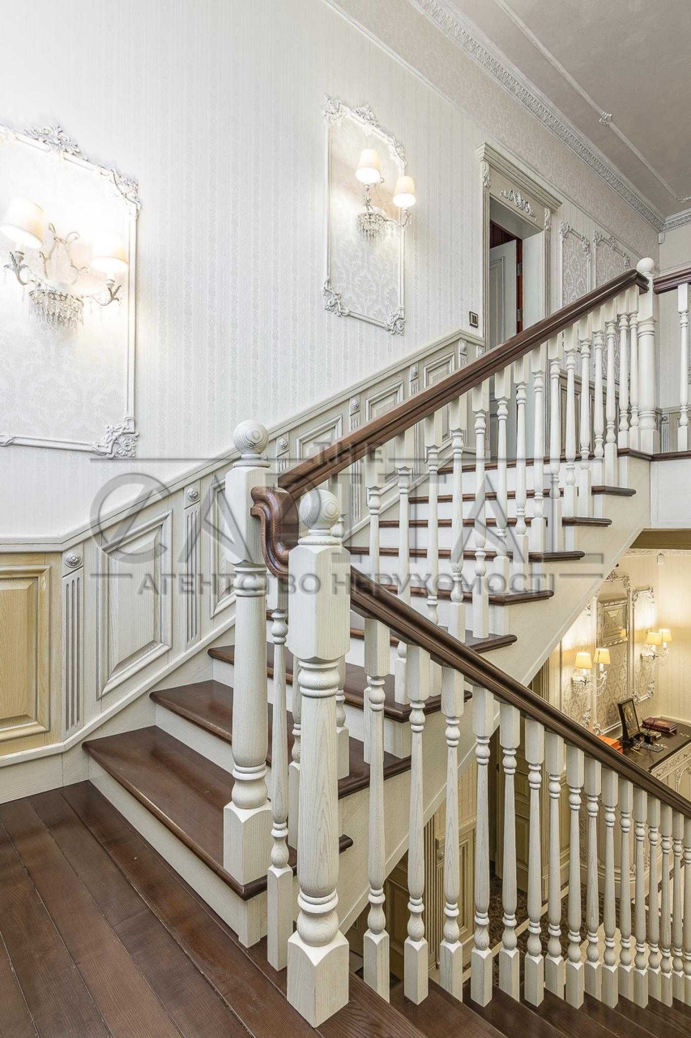 Шикарный дом в Zoloche, 380 кв.м, Бассейн, Баня, Пляж, Гостевой Дом