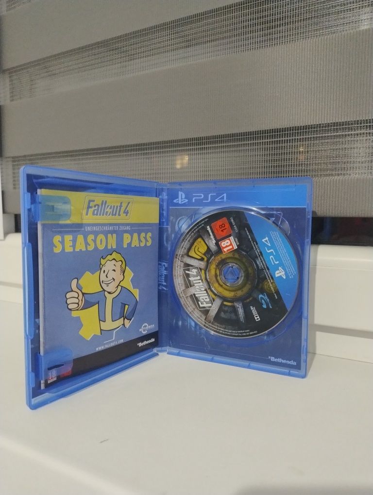 Sprzedam grę w fallout na PS4