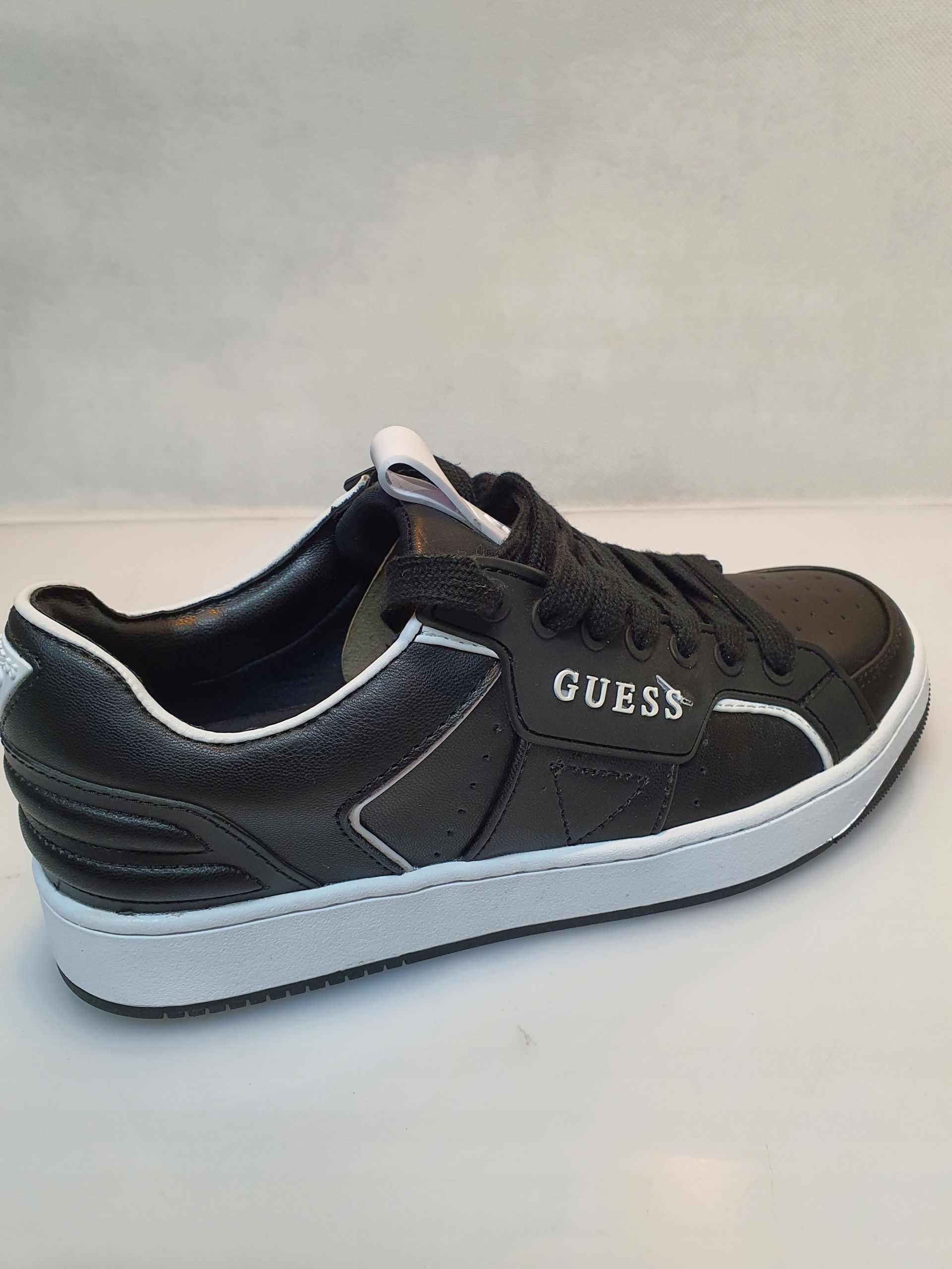 Buty Sportowe Damskie Czarne Guess Bianqa roz.36