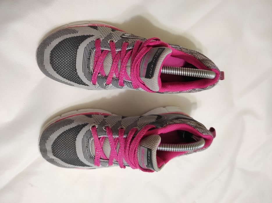 Кросівки Skechers 32-33р. 22см оригінал гарний стан