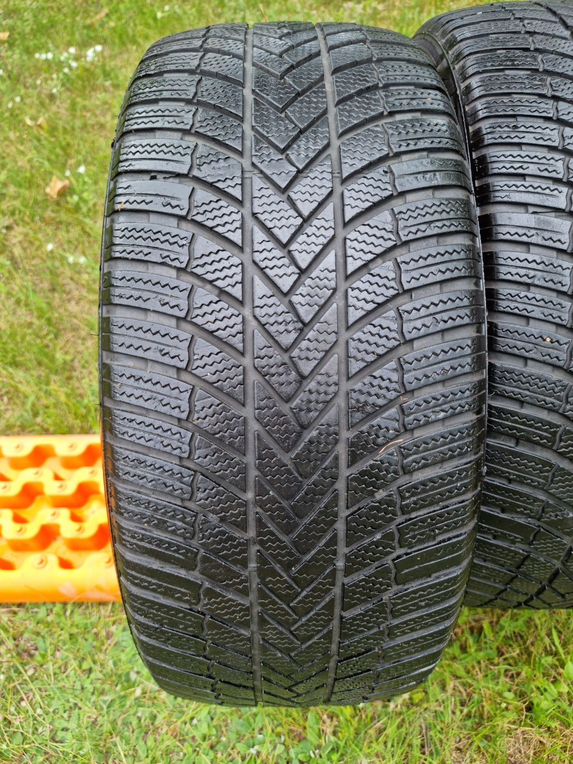 Bridgestone blizzak LM005 245/45/19 - zimówki