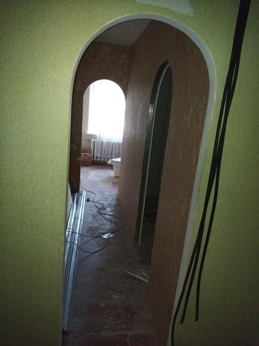 Продається кімната в гуртожитку.