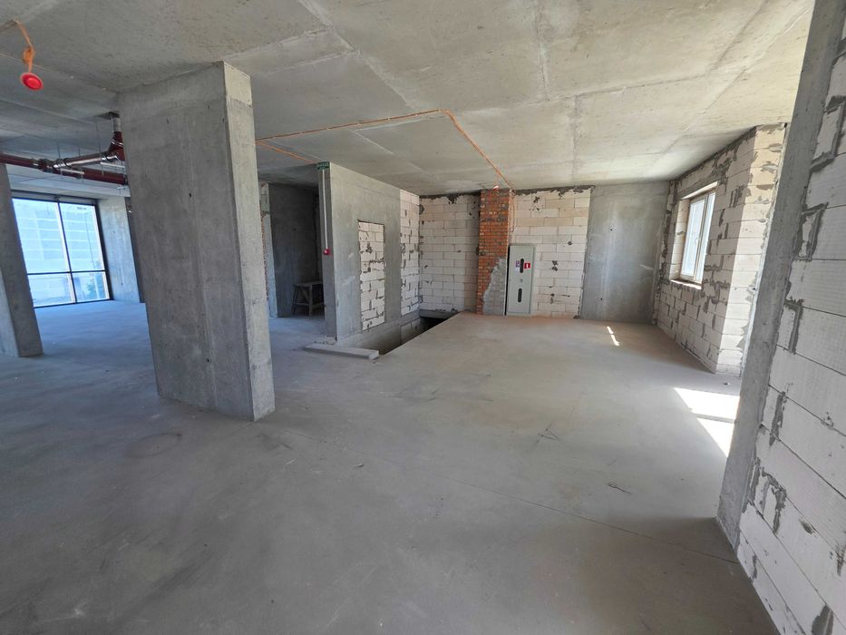 Аренда торгового помещения Лебединый ЖК, Харьковская, 238м.кв. Без%