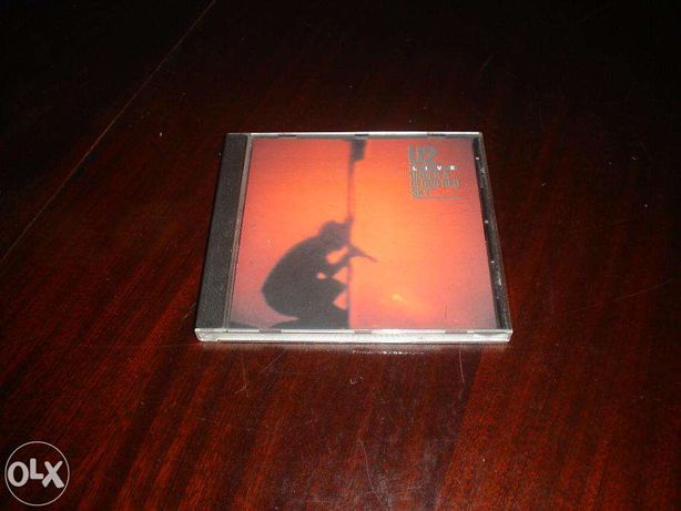 CD dos U2 "Under a blood red sky"