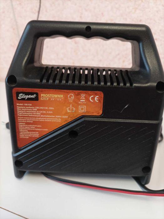 Зарядний пристрій для акамуляторів