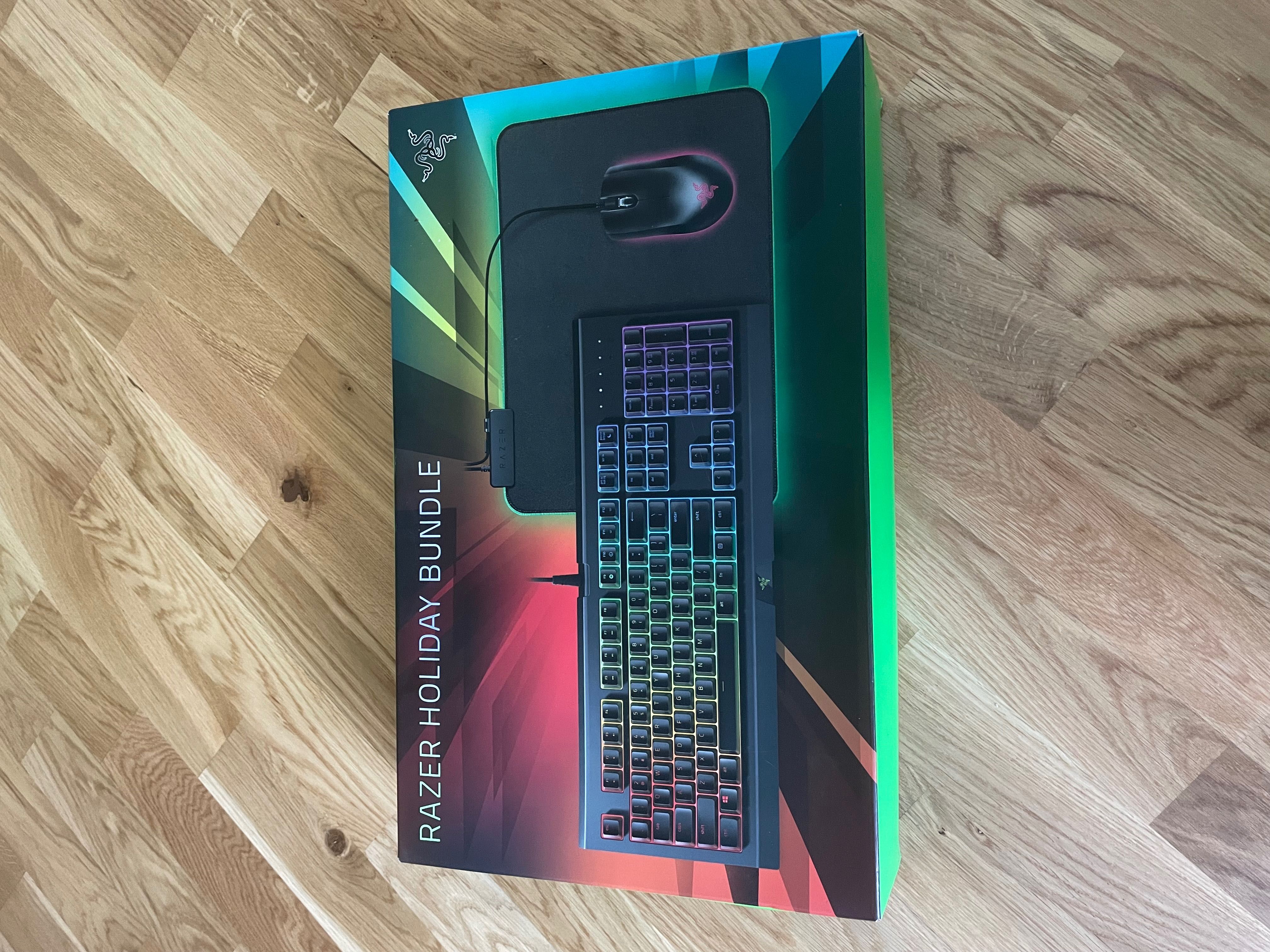 Razer holiday bundle ( myszka razer klawiatura razer podkładka razer )