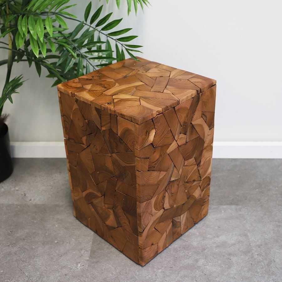 Taboret mozaikowy wykonany z litego drewna tekowego