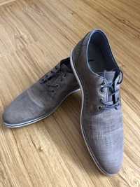 Чоловіче взуття Bata