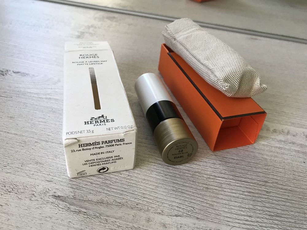 Rouge Hermès помада Matte Lipstick - 68 Rouge Bleu красная помада люкс