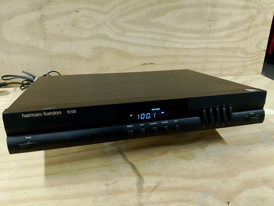 Harman/Kardon TU 930 tuner radiowy