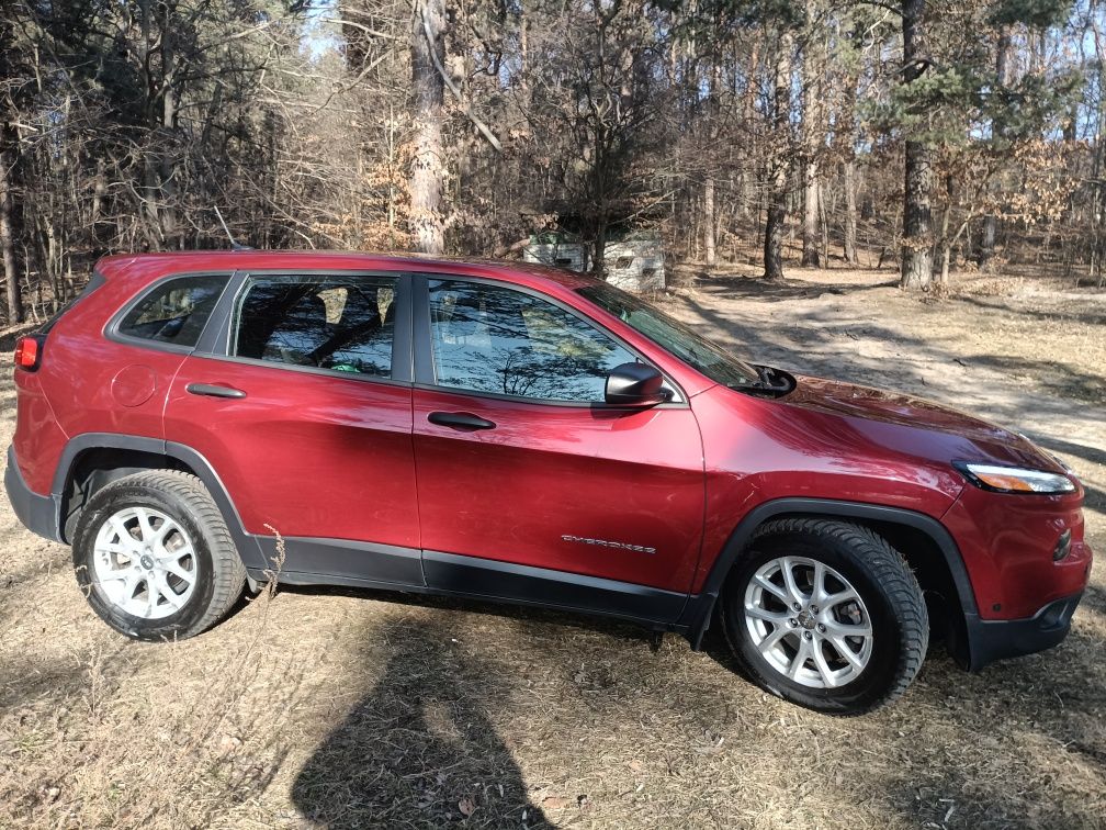 Jeep 2,4 спорт  на газу . Супер стан
