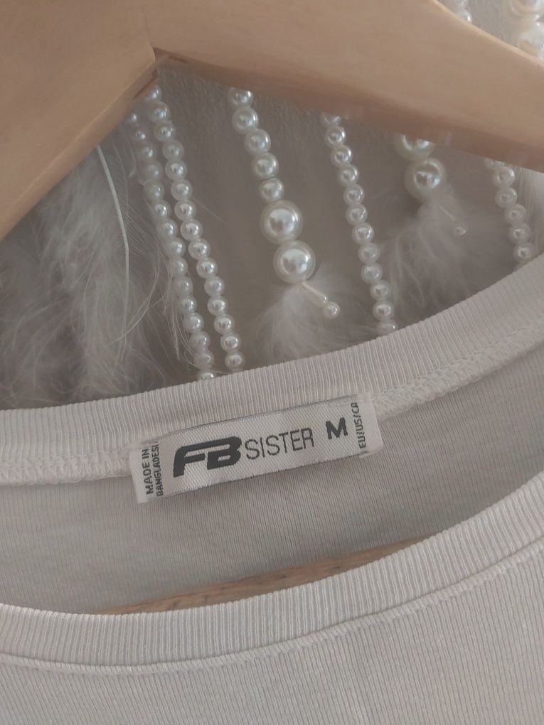 Crop top M 38 biały z motylkami FB Sister t- shirt