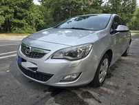 Opel Astra 1.4 EcoFlex, niski przebieg,  bogate wyposażenie