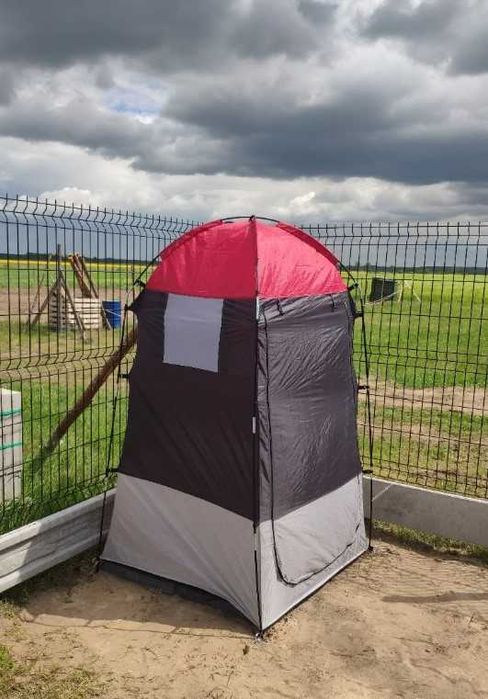 Wysoki namiot turystyczny przenośny przebieralnia toaleta plażowy