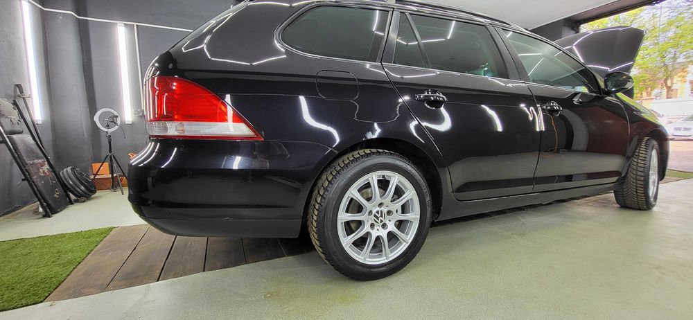 Продам Гольфа універсал 2008 року. Газ бензин. Мотор 1,6. 102 к.с.