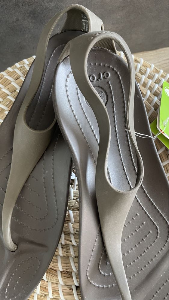 Crocs japonki sexi flip espresso W10 41/42