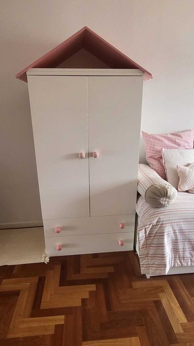 Vendo quarto completo de criança/adolescente em muito bom estado