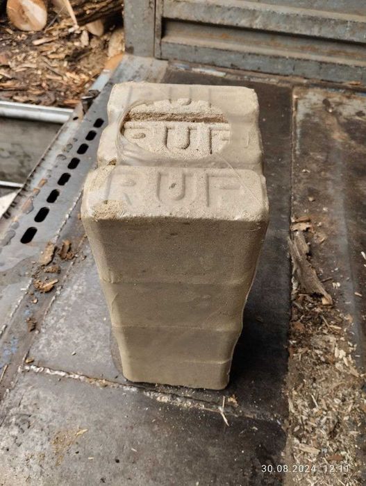 Деревні брикети RUF  дубовий  в Херсоні