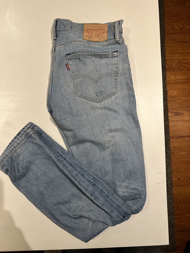 Levis 511 como novas