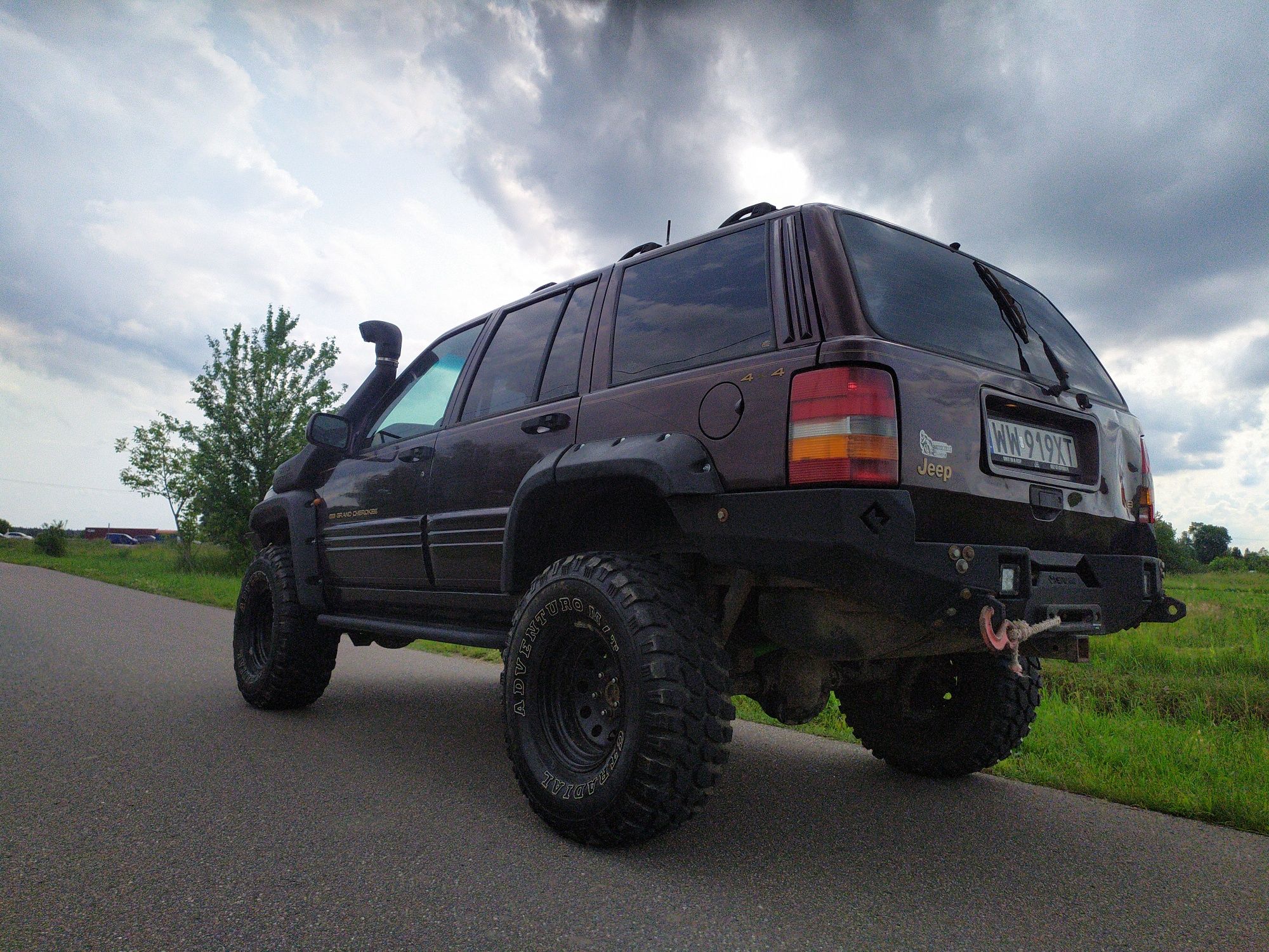 Sprzedam Jeep Grand Cherokee ZJ 5.2 LPG