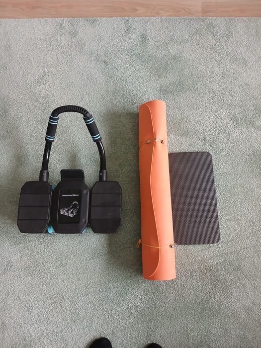 Aparelho de abdominais + tapetes