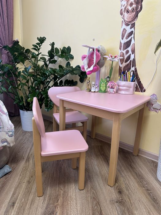 Дитячий столик з 2 кріслами