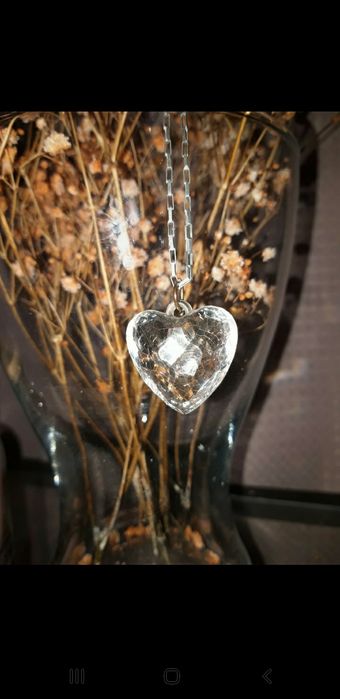 Zawieszka wisiorek na srebrnym łańcuszku