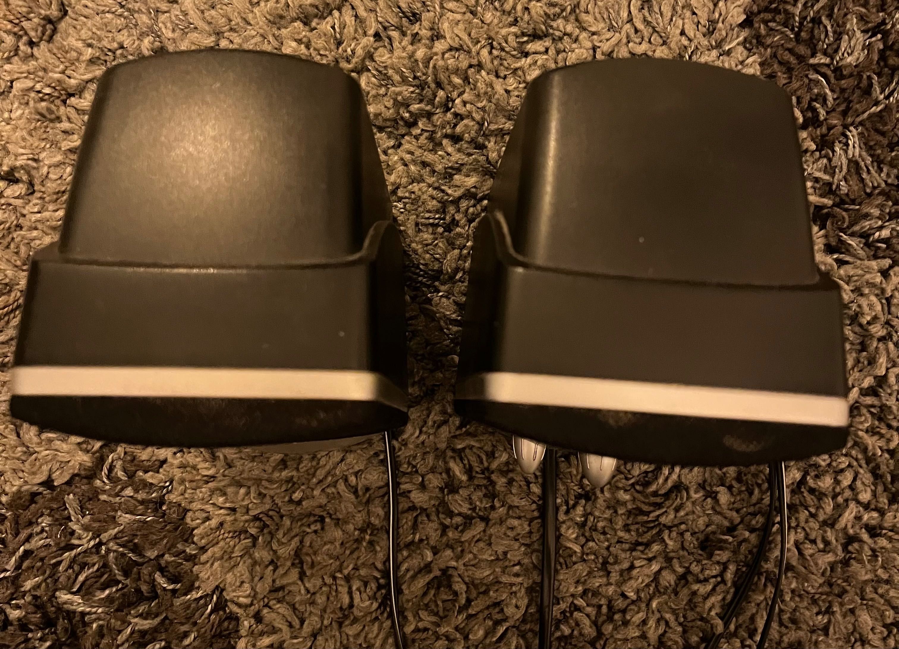 Dwa głośniki komputerowe