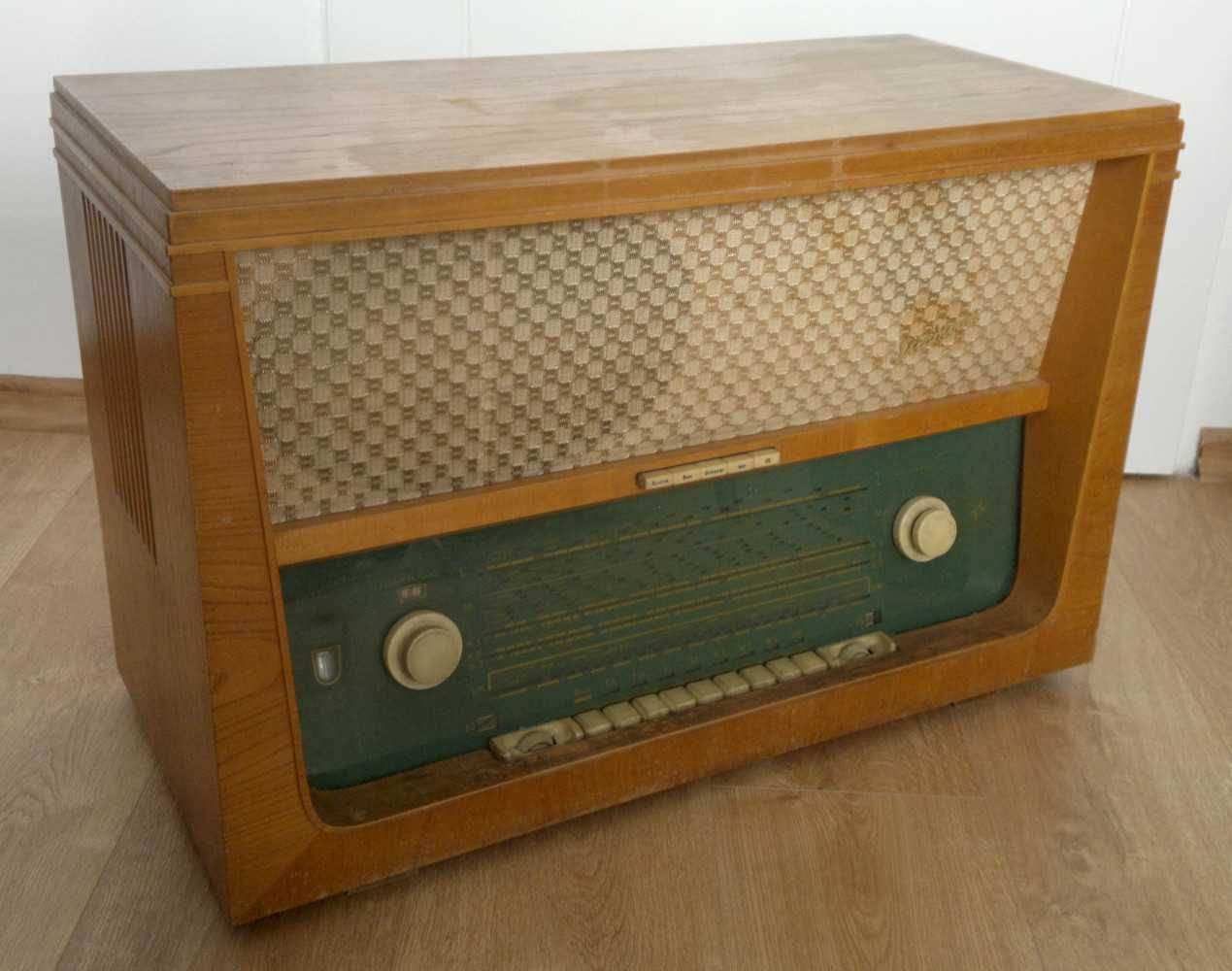 Zabytkowe, lampowe radio RTF Stern-Radio Rochlitz Stradivari 2