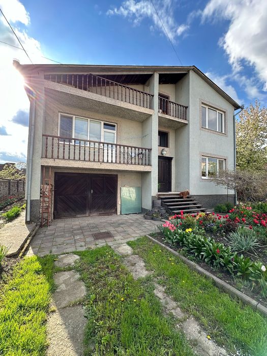 Житловий будинок в Луцьку! Гараж-майстерня, бокс для фарбування авто!