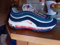 Tênis Nike semi-novos n. 38