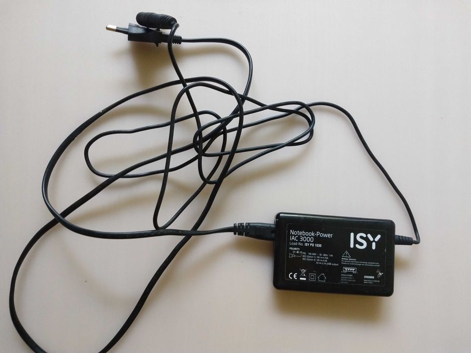 Zasilacz uniwersalny do laptopa