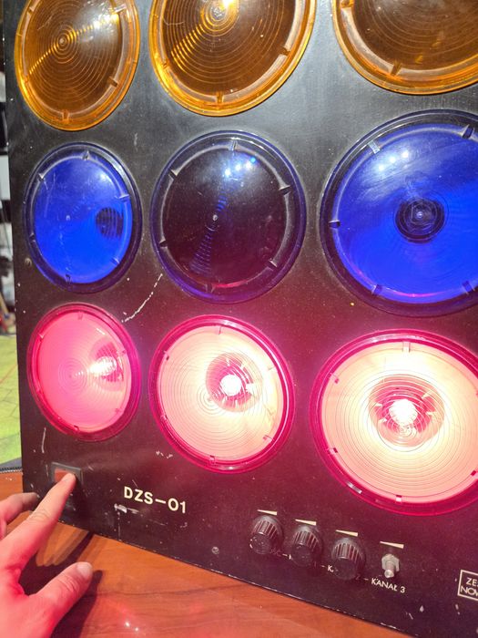 Kolorofon DZS-01  Dyskotekowy zestaw świetlny