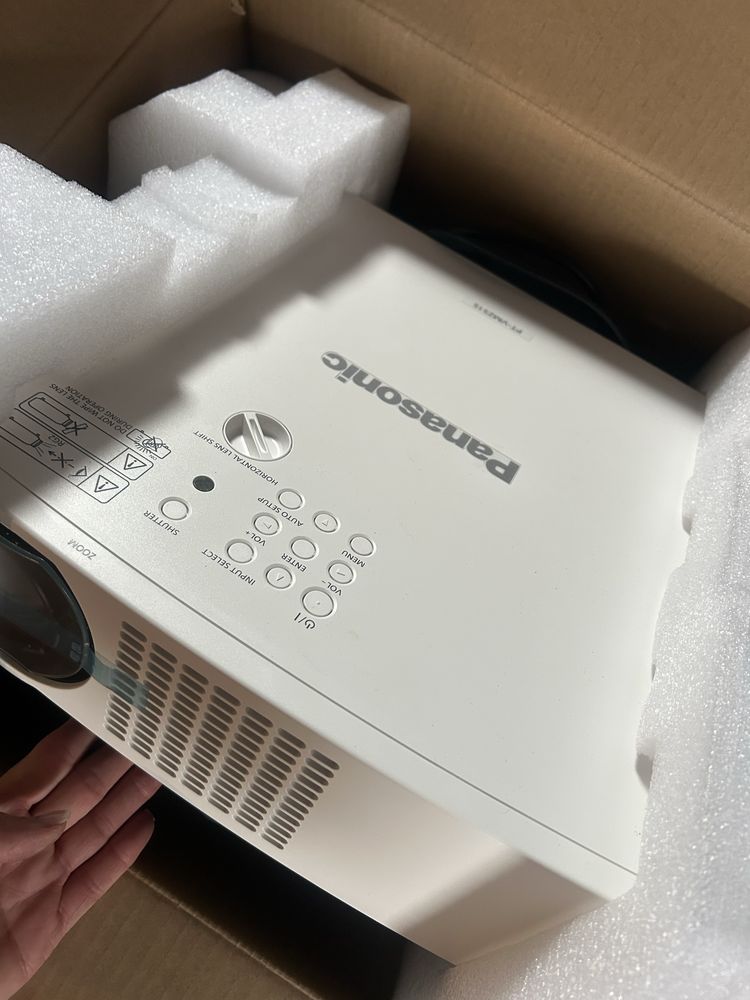 Projektor Panasonic PT-VMZ51S